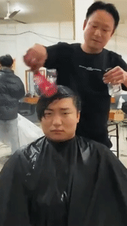 该喷还得喷